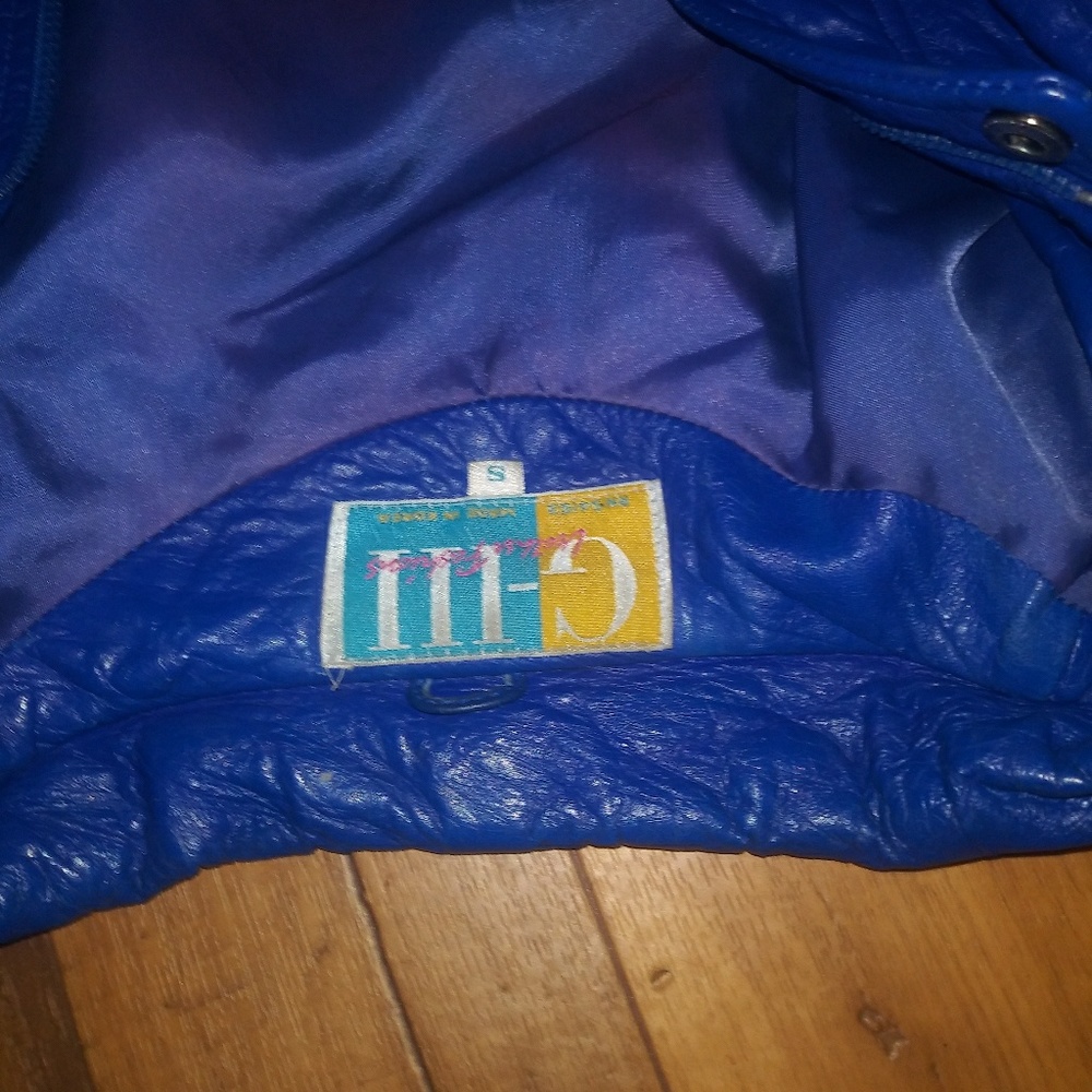 Coat - Picture 2 of 2